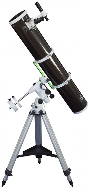 newtonian reflector telescope