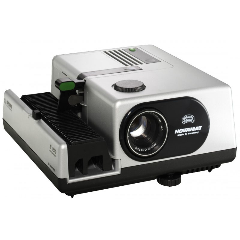 Braun Novomat E 150 AutoFocus Slide Projector Widescreen Centre