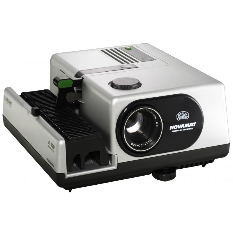 Braun Novomat E 150 AutoFocus Slide Projector